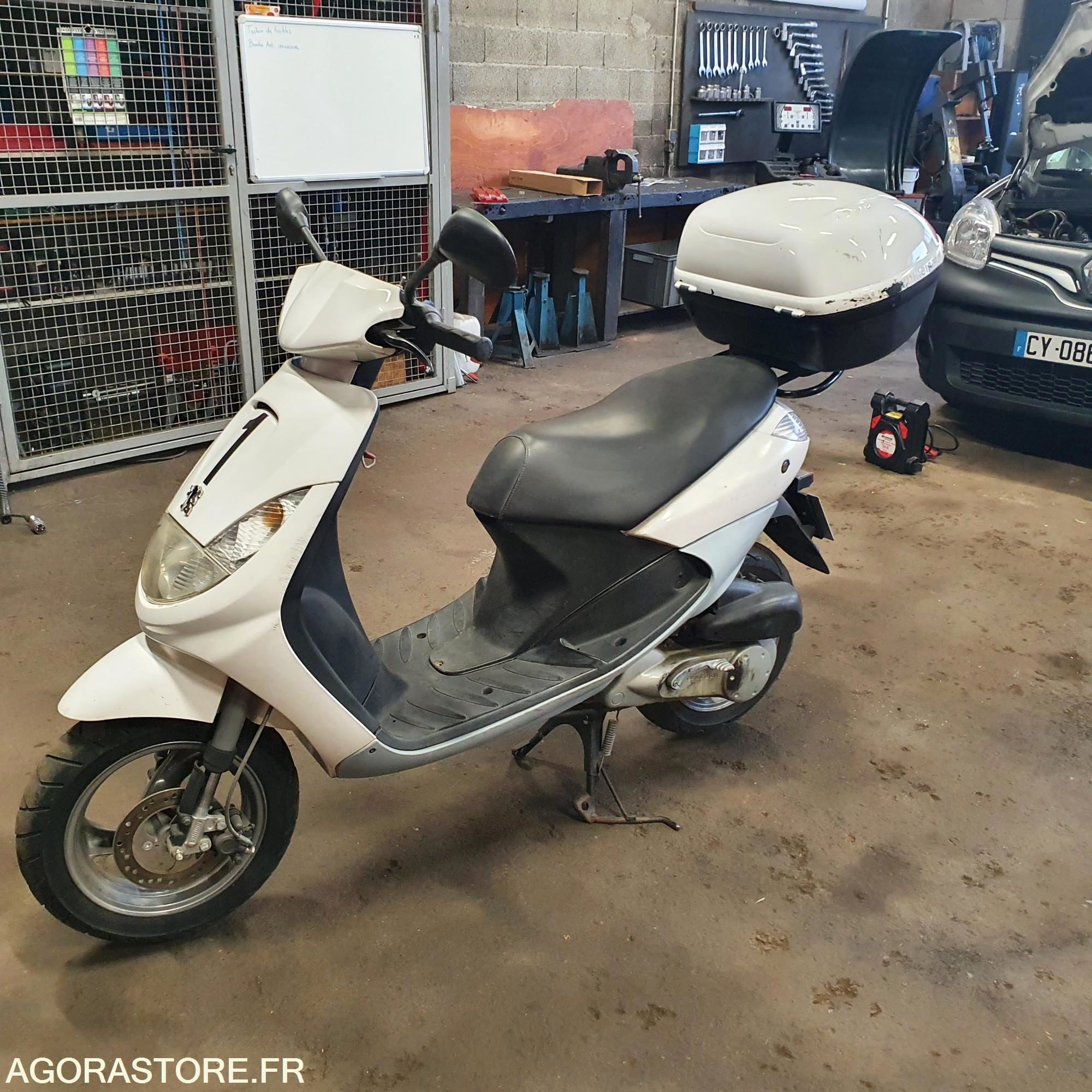 SCOOTER M T L PEUGEOT VIVA CITY Moto Scooter 2 Roues D Occasion