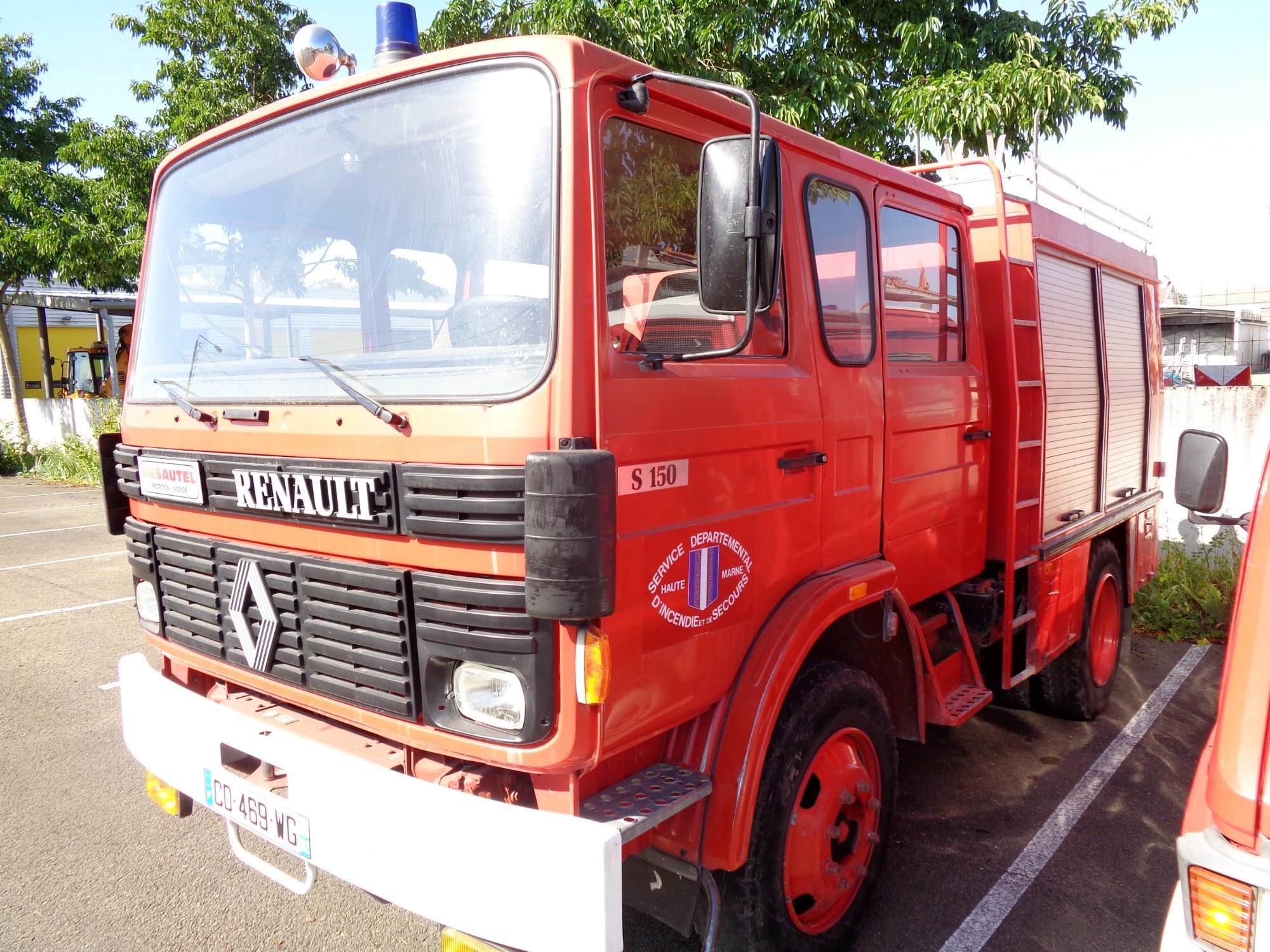 CAMIONS DE POMPIERS - Autres Poids Lourds D'occasion Aux Enchères ...