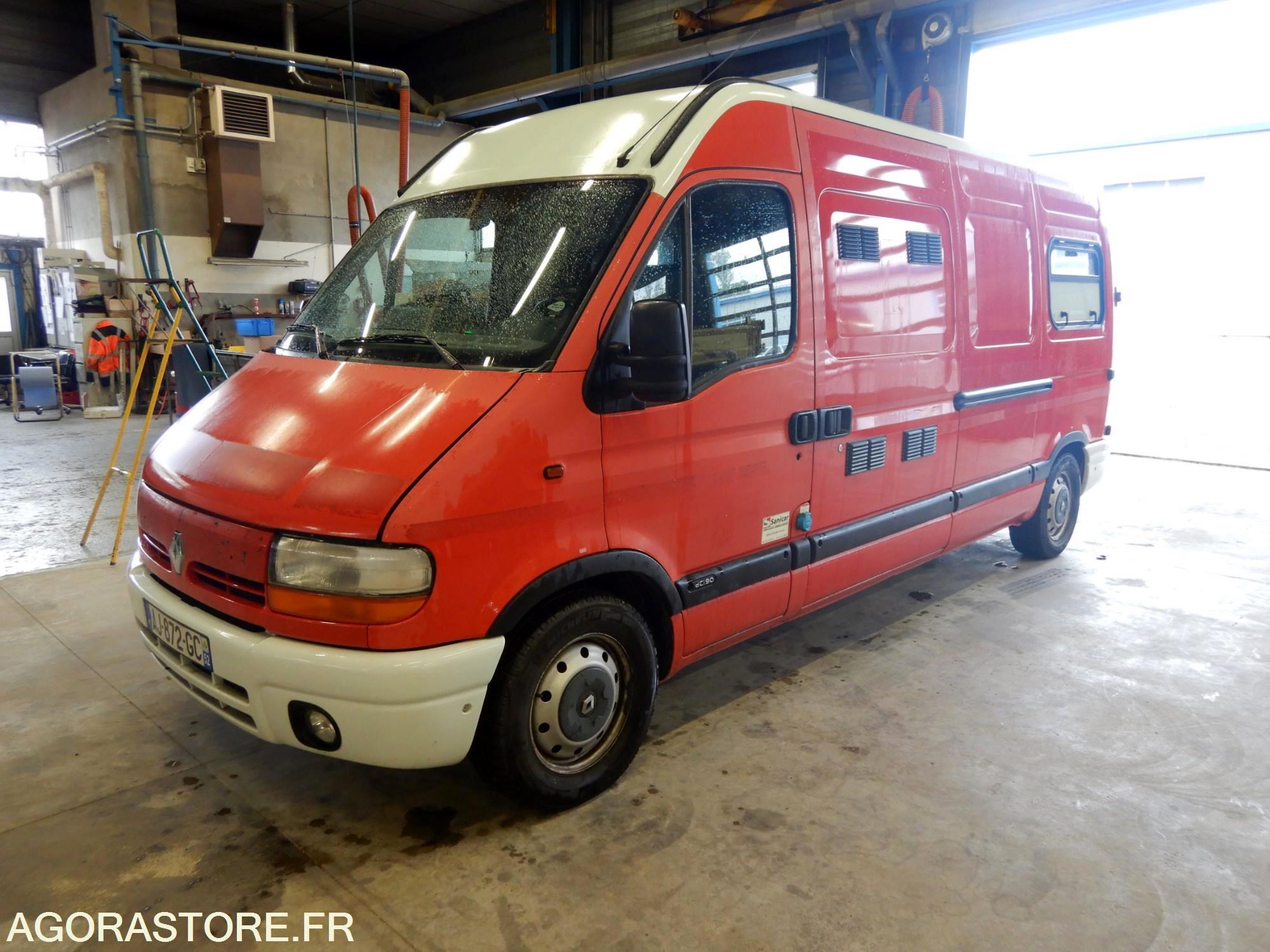 RENAULT Master Diesel Ex-ambulance SDIS - Fourgons D'occasion Aux ...