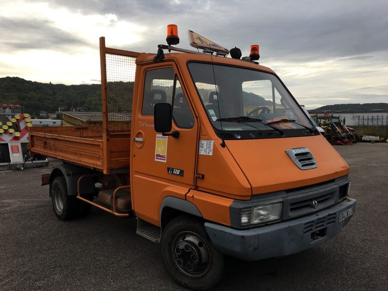 Renault B120 - 3042RJ76 - Porteurs Routiers D'occasion Aux Enchères ...