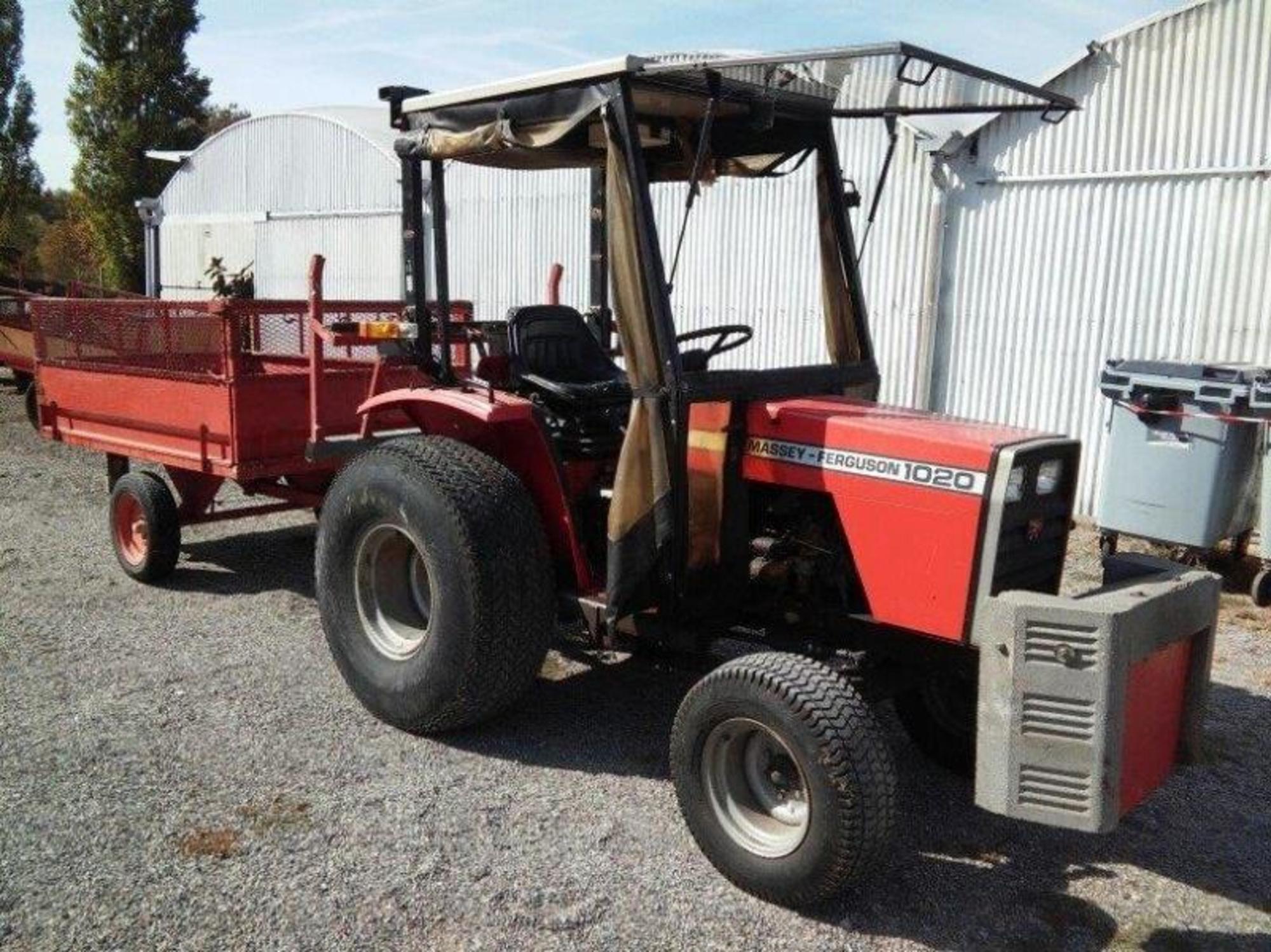 Tracteur Massey Ferguson 1020 Tracteurs Doccasion Aux Enchères Agorastore 