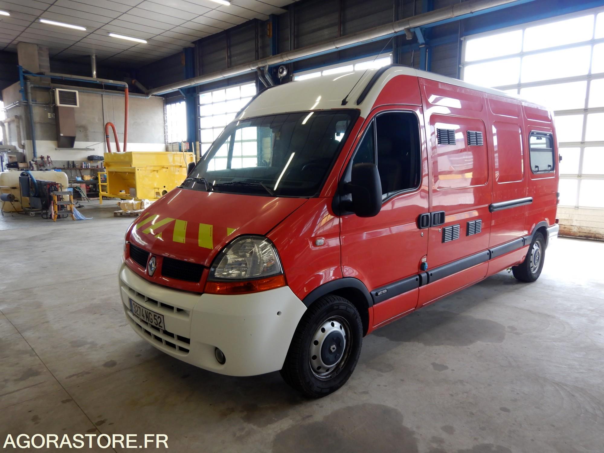 RENAULT Master diesel exambulance SDIS Fourgons d'occasion aux