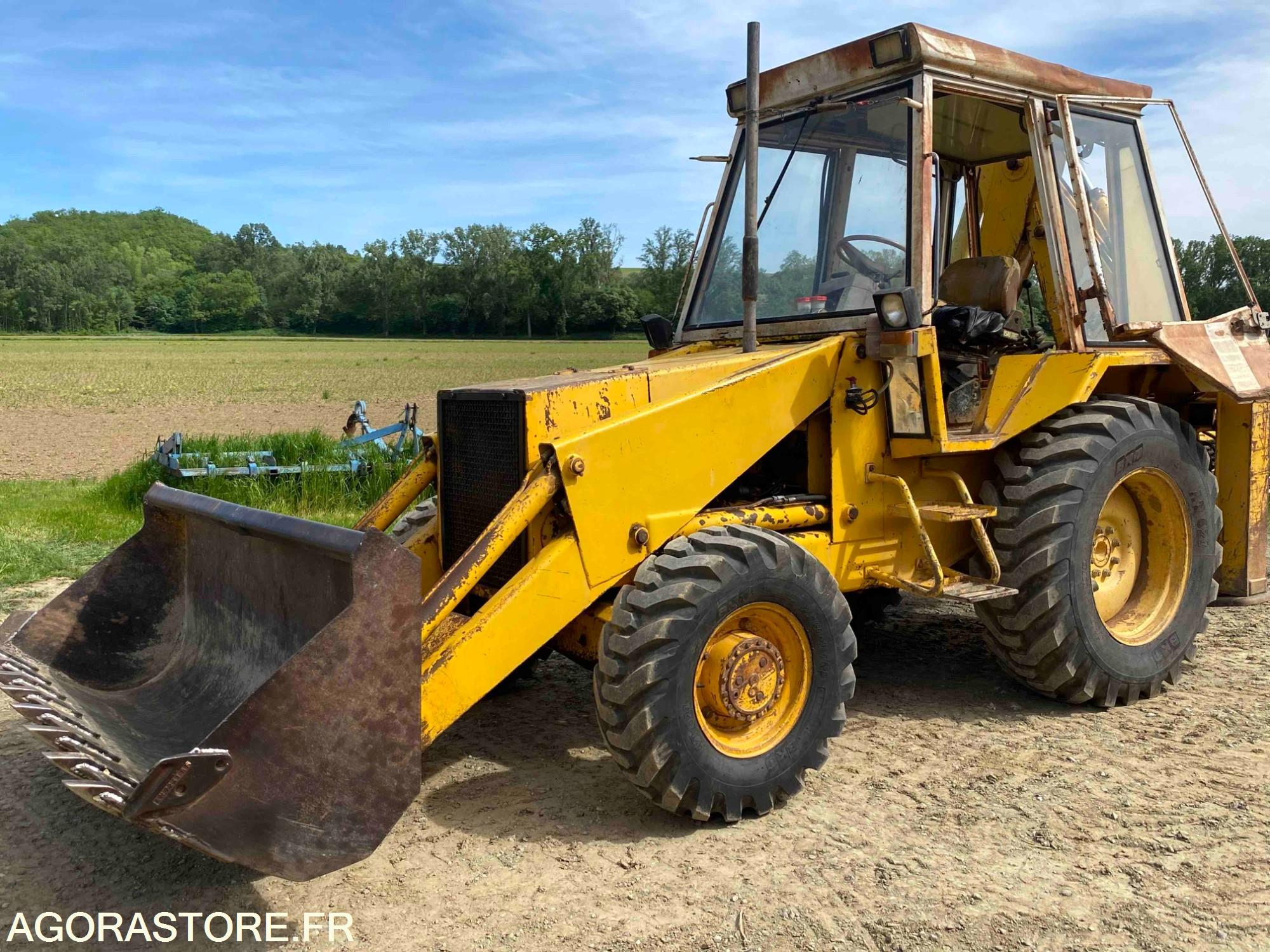 Tractopelle JCB - 3C4 - 1987 / 9500 HEURES - Tractopelle D'occasion Aux ...