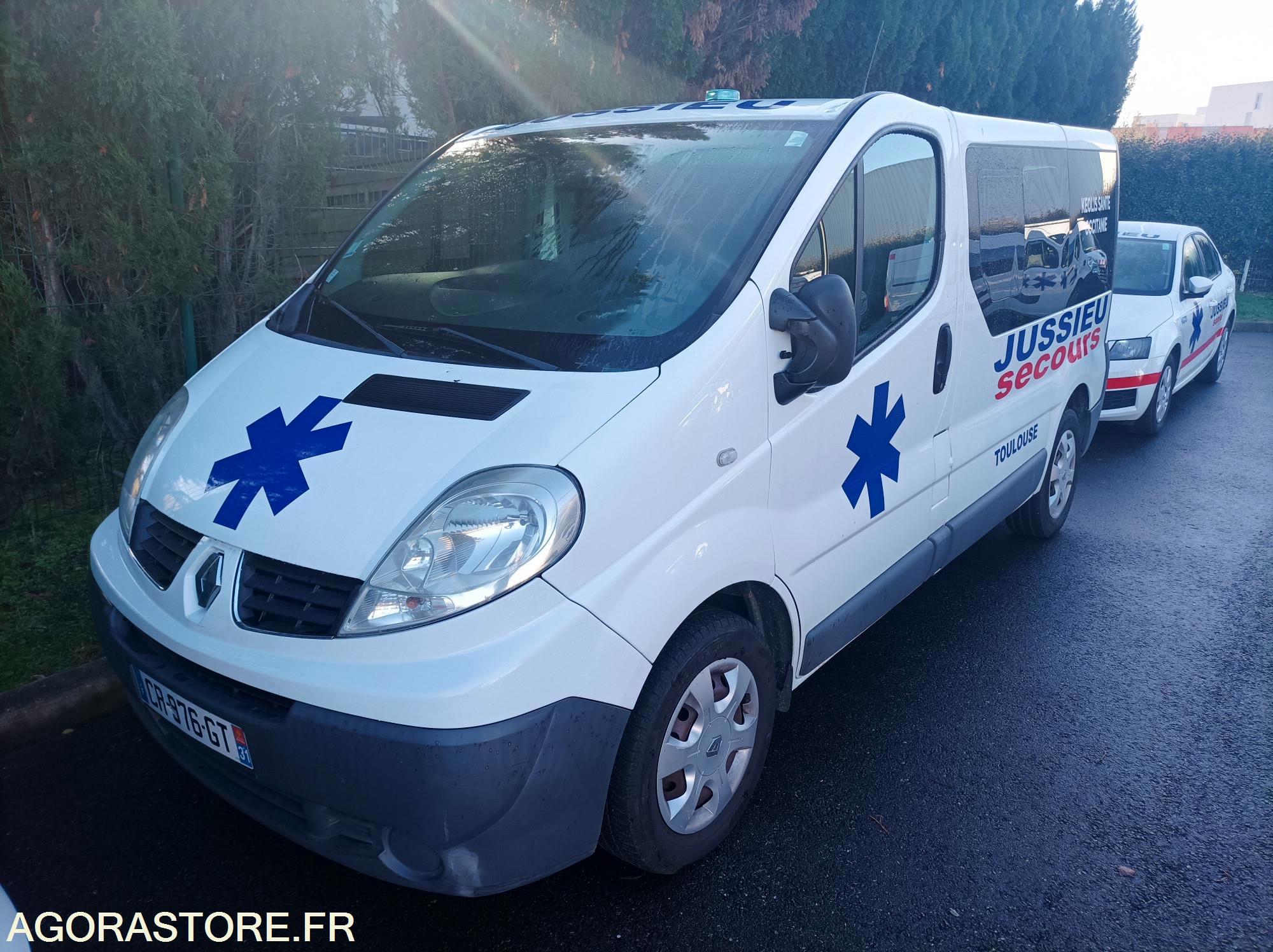 CR-976-GT - Roulant - RENAULT - TRAFIC - VASP - 427 815 Kms - Fourgons ...