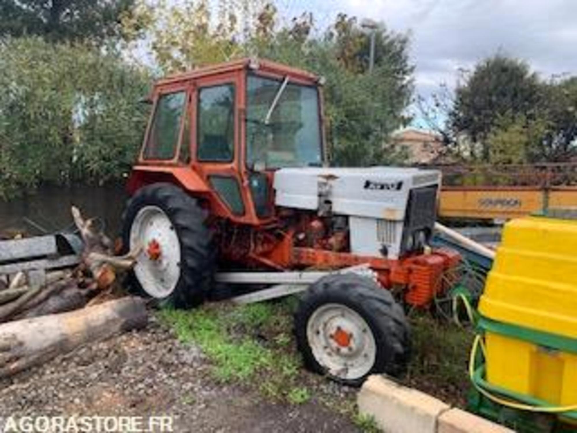 Tracteur AVTO BELARUS - Tracteurs D'occasion Aux Enchères - Agorastore