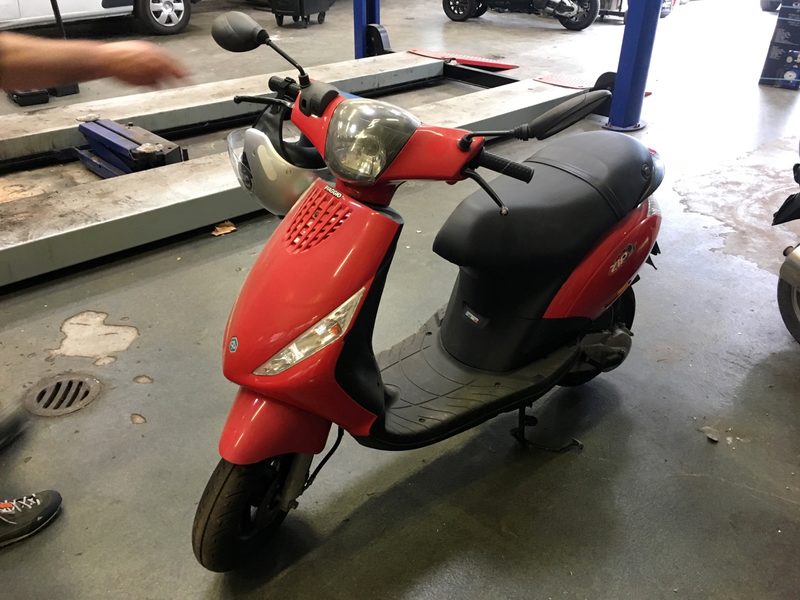 Piaggio zip 2t - CD189K - Moto - Scooter - 2 roues d'occasion aux ...