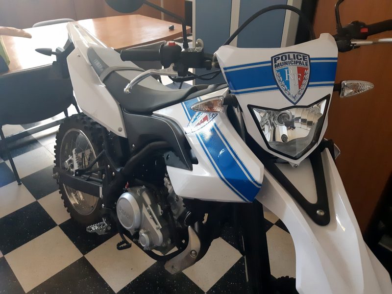 Moto Yamaha Police Municipale Moto Scooter Roues D Occasion Aux